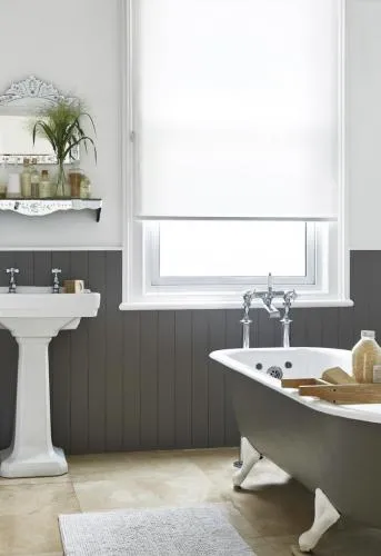 ACACIA-WHITE-ROLL-RT-006